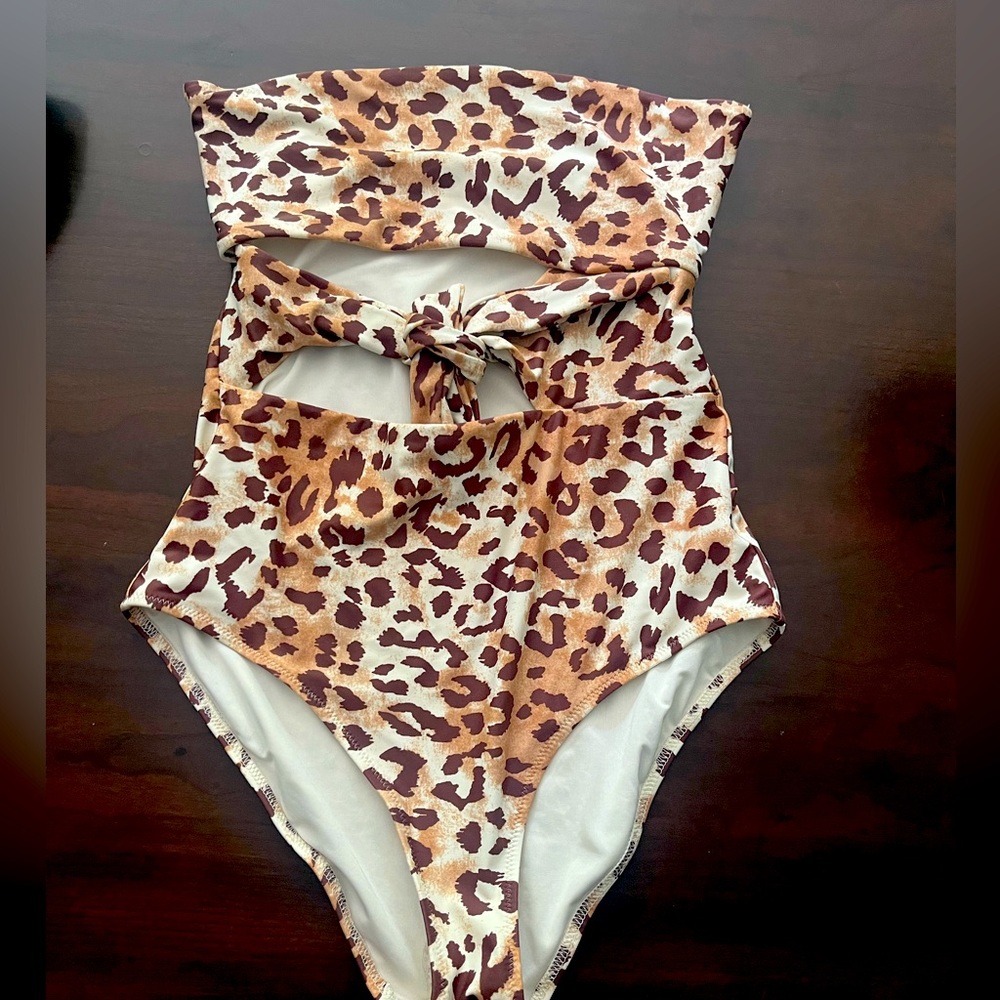 This is a brand new bathing suit from aerie, size small.